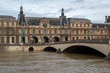 Obraz premium louvre museum in paris france