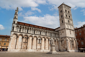 Fototapeta na wymiar San Michele in Foro - Lucca Italy