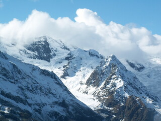 Fototapeta premium snowy mountain peaks