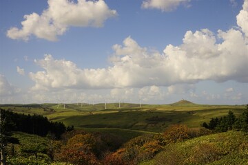Naklejka premium 宗谷丘陵 風車 北海道稚内市 日本 - Wind Turbine Farm Power Generator at Soya Hills in Hokkaido, Japan