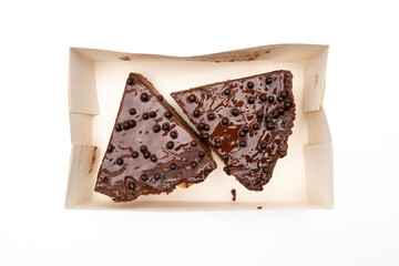 flan au chocolat dans sa boîte