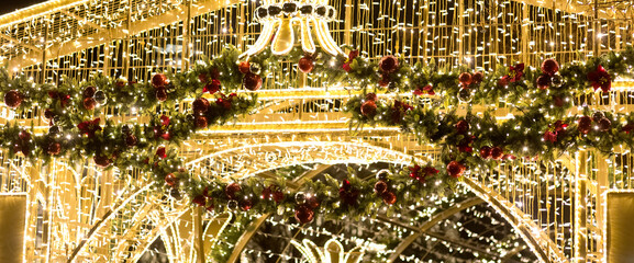 Obraz premium Christmas decorations with red balls.
