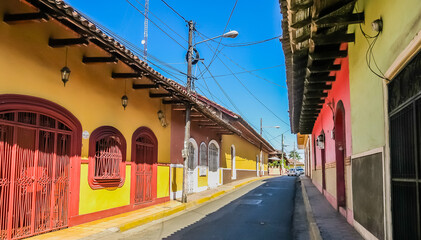 Street with colourful houses, Granada, founded in 1524, Nicaragua, Central America