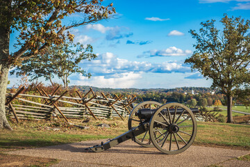 Fototapeta na wymiar Cannon at Oak Hill, which marks the location of the first day of fighting in the Battle of Gettysburg during the Civil War