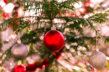 christmas tree decorations