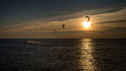 Skytesurfing