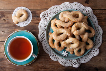 Norwegian Christmas cookies in a turquoise plate