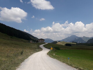 Fototapeta premium road to the mountains