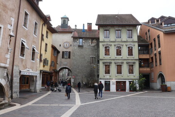 La rue Sainte Claire dans la vieille ville, ville de Annecy, département de Haute Savoie, France