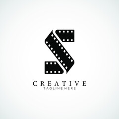 Fototapeta na wymiar Elegant letter S logo for strip film vector illustration