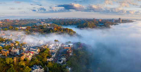 Foggy morning at Cincinnati, Ohio, USA skyline aerial view - 400443972