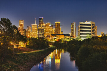Houston Downtown Skyline - Buffalo Bayou Greens - obrazy, fototapety, plakaty