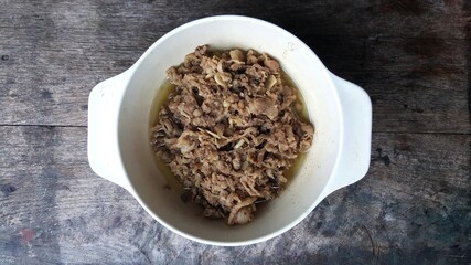 close up of a bowl of spices beef