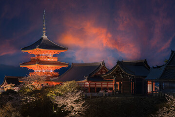 Fototapeta premium Kiyumizu Temple blue hour before dark , Kyoto