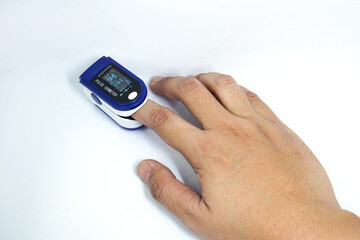 Pulse oximeter used to measure pulse rate and oxygen levels