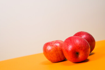 3 apples to eat anytime