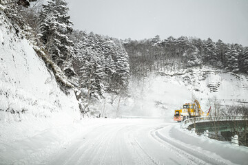 【冬イメージ】冬季の除雪風景