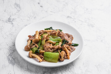 豚肉とチンゲン菜のオイスターソース炒め