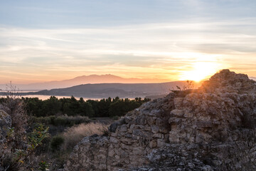 Coucher de soleil sur l'étang de Leucate et le Canigou