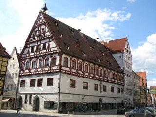 Nördlingen Marktplatz Früchtehaus Fachwerkhaus