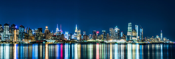 Manhattan panoramic skyline sunset view. New York, USA.