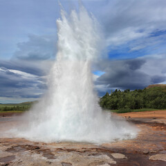 Fototapeta na wymiar The geyser in Iceland
