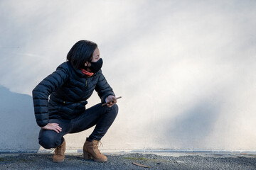 young woman always pending the mobile