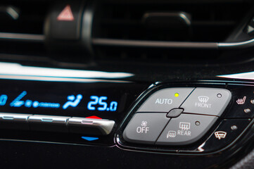 車のエアコンパネル