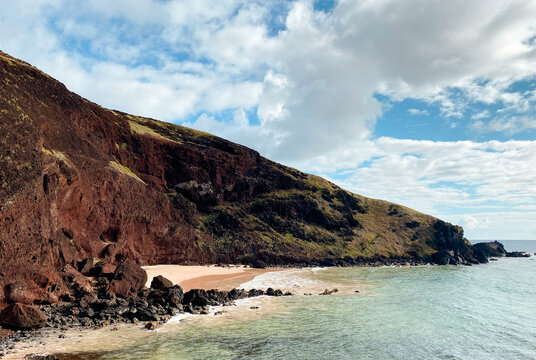 Beach in Easter Island - Ovahe