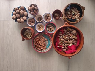 Mixed bowls and mixed nuts