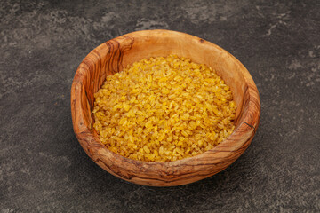 Vegetarian cuisine - dry bulgur for cooking