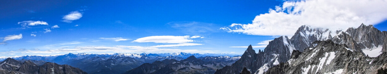 Obraz na płótnie Canvas monte bianco Valle D'Aosta