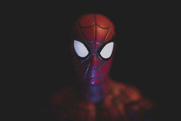 Naklejka premium NEW YORK USA, DEC 20 2020: Spiderman portrait with dramatic lighting - Hasbro Action Figure