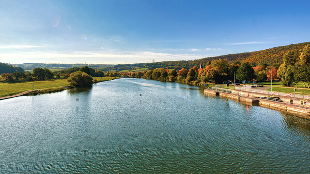 Staustufe Imagens Procure 1,627 fotos, vetores e vídeos Adobe Stock