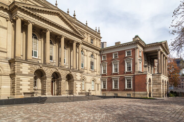 Fototapeta na wymiar TORONTO, CANADA - OCTOBER 22, 2017: Toronto's Heritage Property - Osgoode Hall, built between 1829 and 1832, it currently houses the Ontario Court of Appeal. 