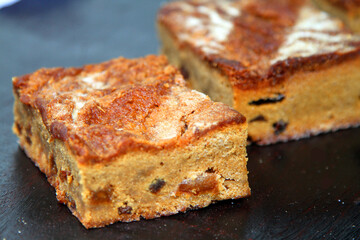 Coffee Raisin Cake Slice