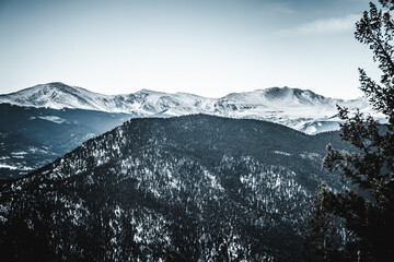 Obraz premium A beautiful view of Mt. Evans in Winter. Colorado Rocky Mountains