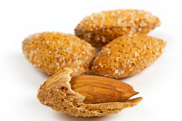 roasted, shelled and salted almonds