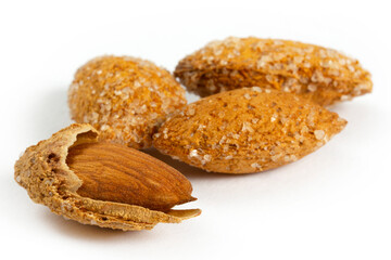 roasted, shelled and salted almonds