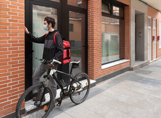 Bicycle courier for home delivery building portal.