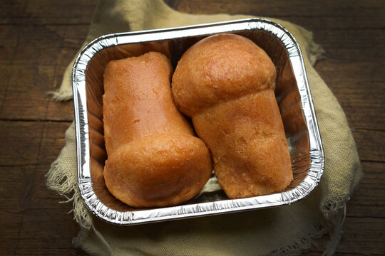 Bab&agrave; ft0212_0302 Baba au rhum Ромовая баба