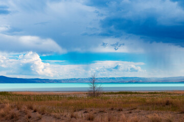 Scenic view of the Bear Lake, located in the border of the Utah and Idaho States, USA.