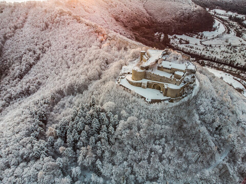 Der Hohenneuffen bei Schnee