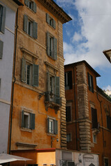 italy old town streets fountain