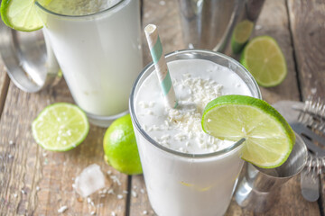 Coconut Lime French Soda, Brazilian white Lemonade, coconut mojito, Vegan Trendy Drink with coconut milk and Lime - obrazy, fototapety, plakaty