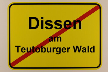 Illustration eines Stadtausgangsschildes der Stadt Dissen am Teutoburger Wald