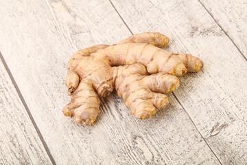 Natural organic raw ginger root