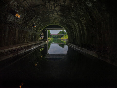 France, Aisne, Tunnel along Canal De L'Oise A L'Aisne