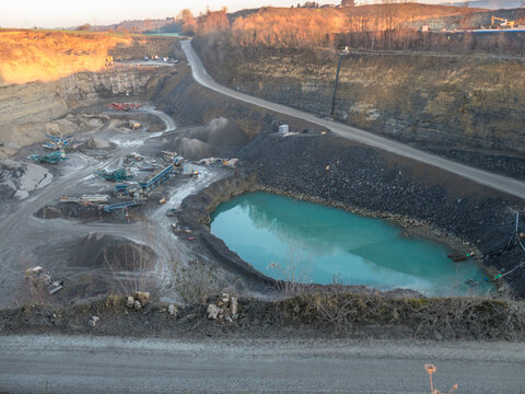 Sandabbau im Steinbruch