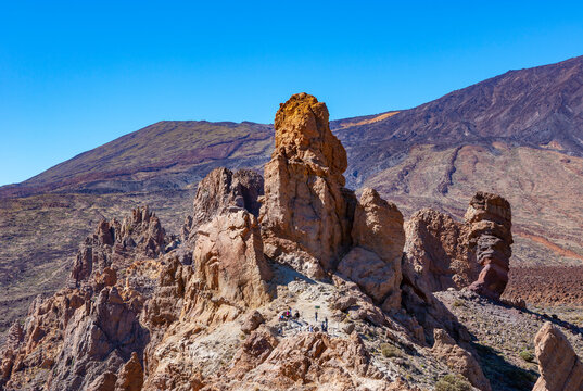 Spain, Santa Cruz&Ocirc;&oslash;&Omega;de&Ocirc;&oslash;&Omega;Tenerife,&Ocirc;&oslash;&Omega;Roques&Ocirc;&oslash;&Omega;de&Ocirc;&oslash;&Omega;Garcia formation in&Ocirc;&oslash;&Omega;Teide&Ocirc;&oslash;&Omega;National Park